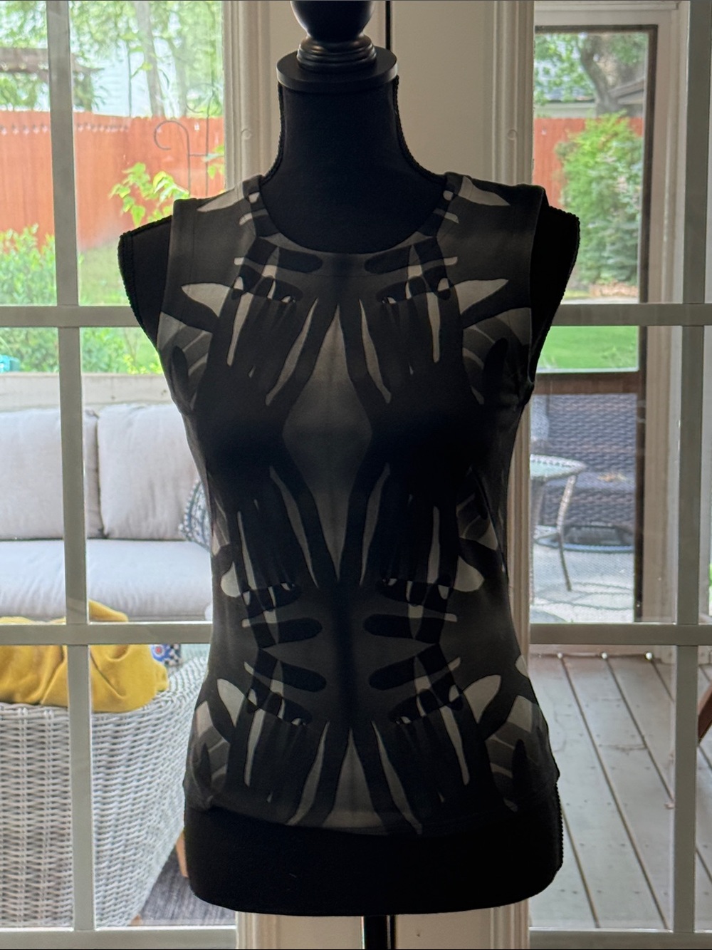 Akris Punto Sleeveless Black & Gray Patterned Women's Top